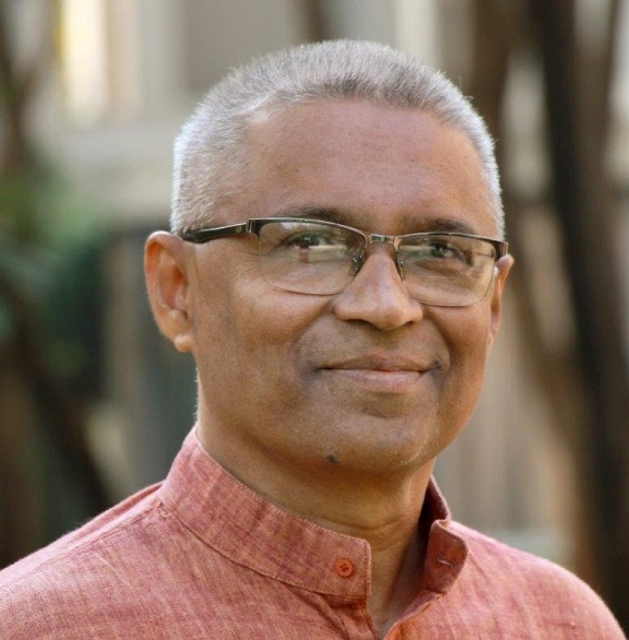 Dr. Vinod Vidwans